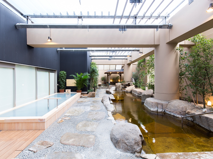 一日中楽しめる大人の癒しスポット「東京ドーム天然温泉 Spa LaQua」